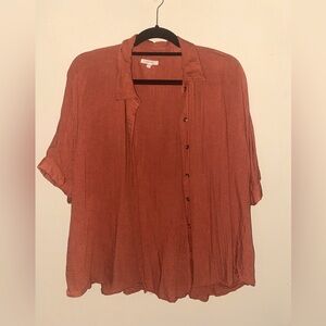 Maurice’s Short Sleeve button down shirt Size L